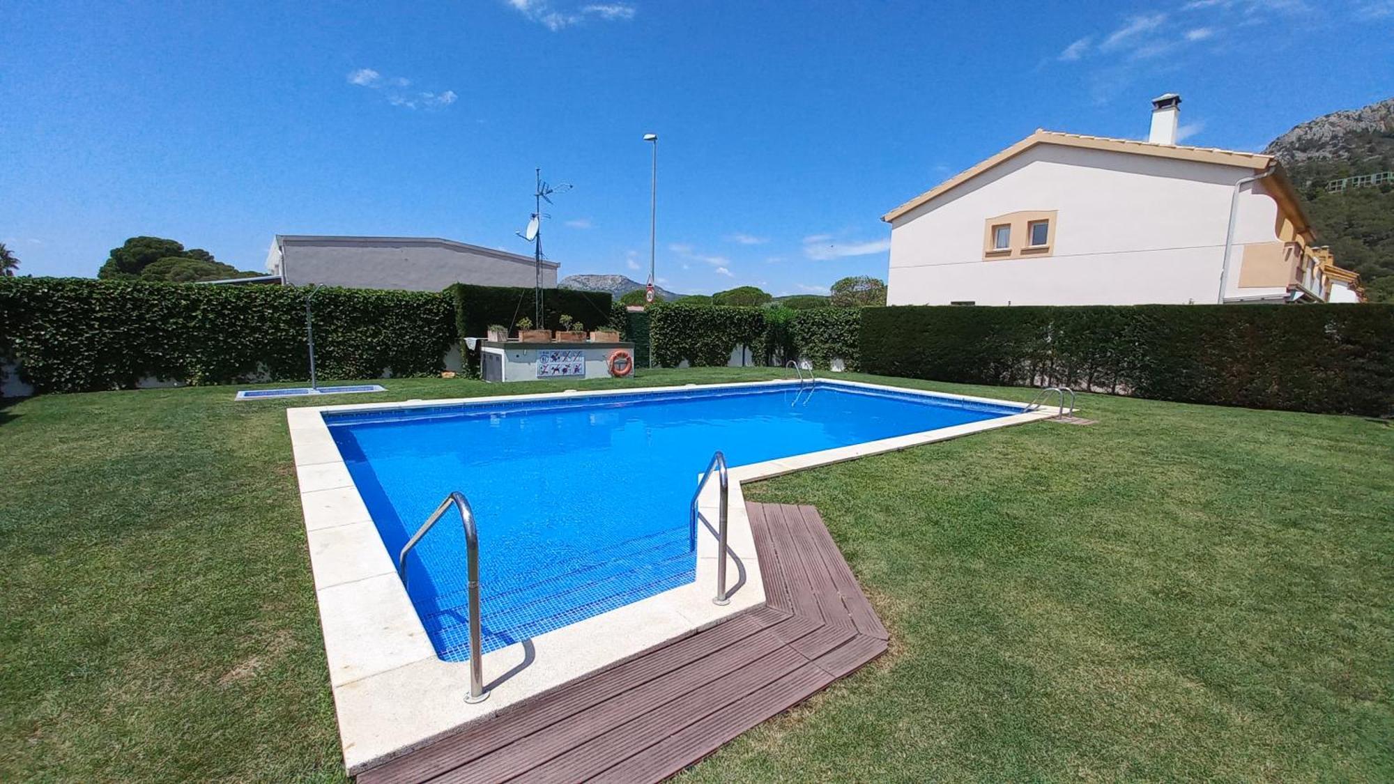 شقة Casa Unifamiliar Con Patio Y Piscina En L'Estartit- Costa Brava المظهر الخارجي الصورة